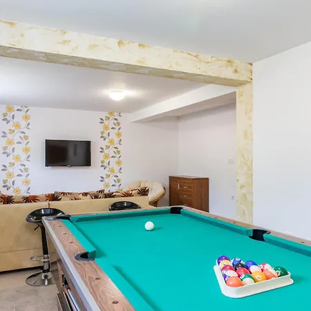 Krase Kids Friendly For 10 Persons Near With Sauna - Fitness & Playground Rakalj
