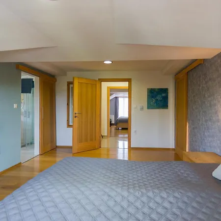 Krase Kids Friendly For 10 Persons In With Sauna - Fitness & Playground