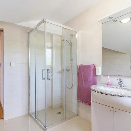 Krase Kids Friendly For 10 Persons In With Sauna - Fitness & Playground Vila *